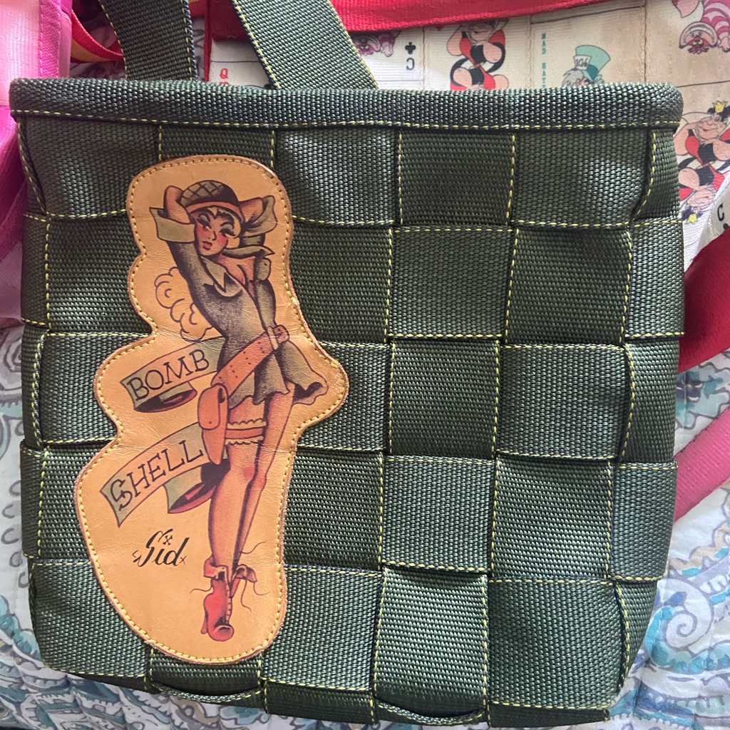Harvey’s Sid Bombshell. Excellent Condition